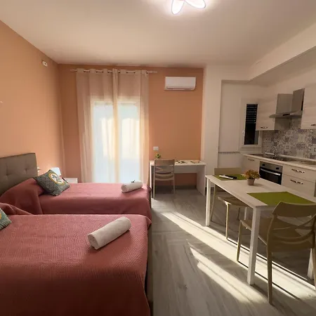 Ferrera & Aparthotel 3*
