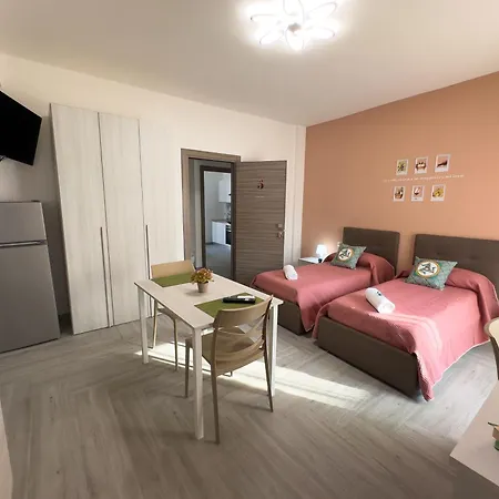 Ferrera & 3*